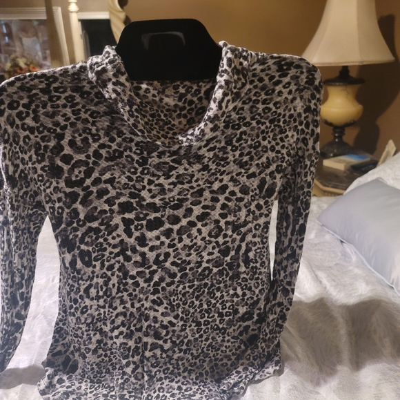 Cupio Animal Print Long Sleeve Top - Picture 2 of 4